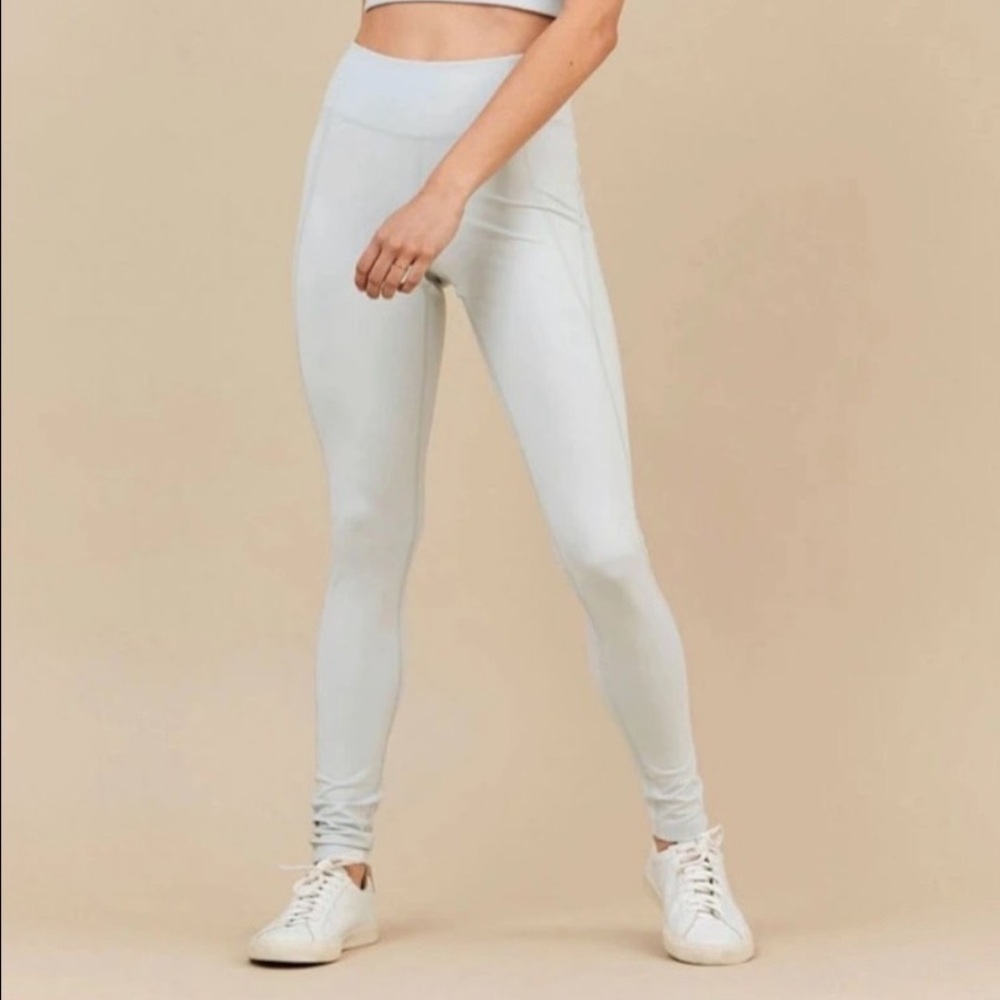 Girlfriend Collective Compressive High Rise Full Length Legging in Pebble XXS